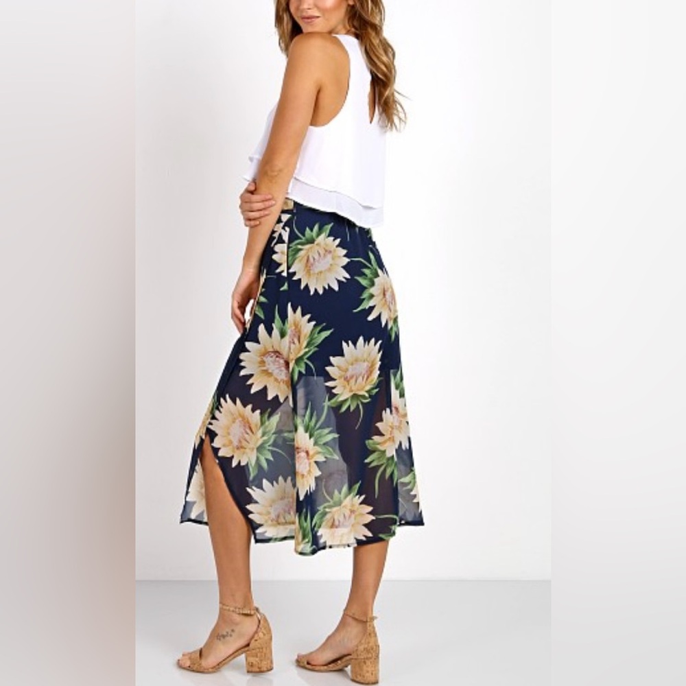 Show Me Your Mumu Sunflower Two-Piece Set: Tie Front Top & Maxi Skirt - Medium - Picture 12 of 17